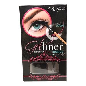 LA GIRL Gel Liner Kit Very Black with BONUS Brush